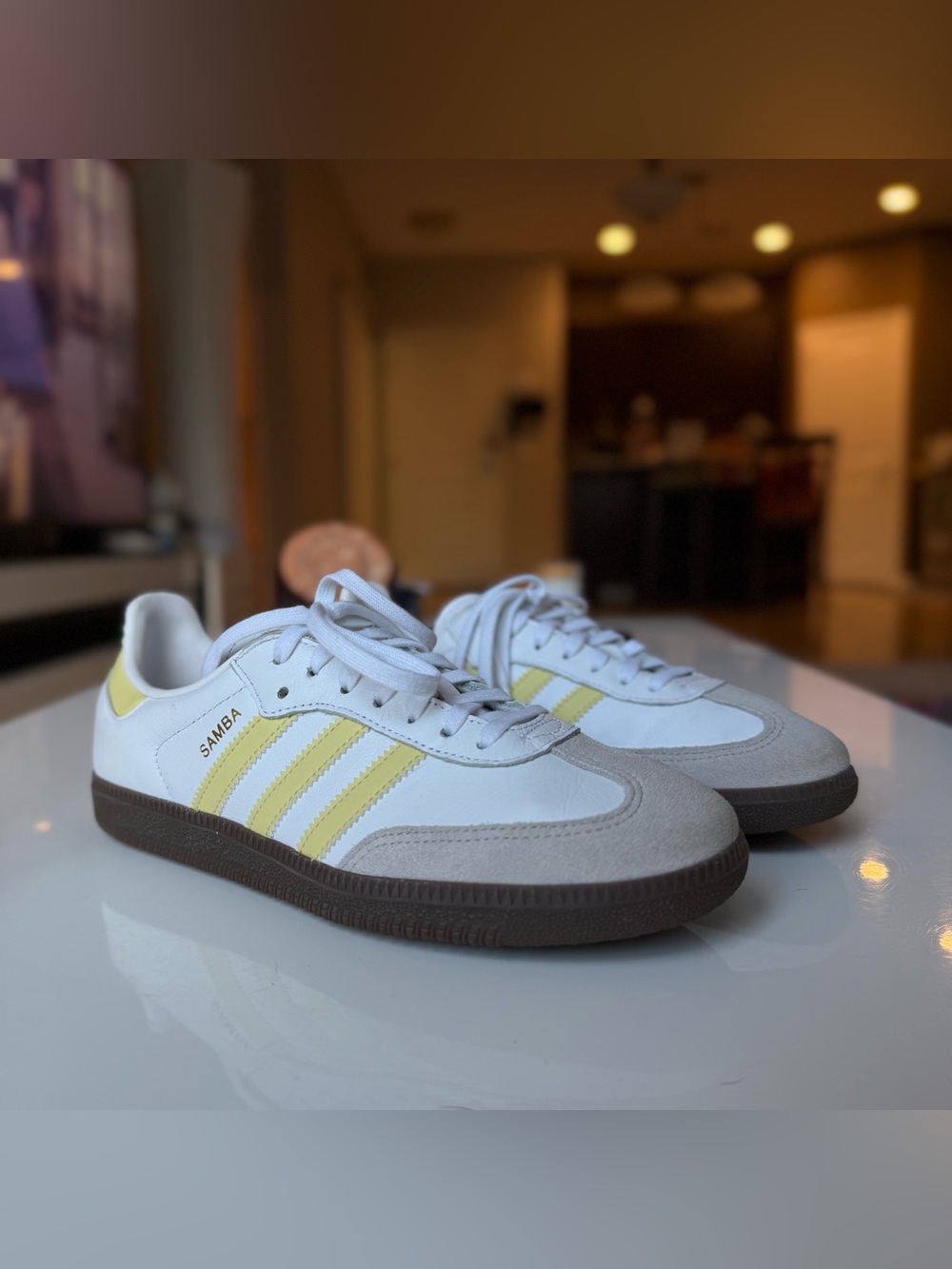 💯 Authentic Adidas Samba OG Sneakers in white with yellow stripes